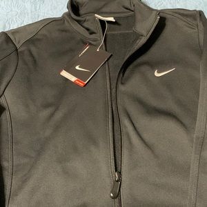 Nike Golf- Tour Performance- Women’s Size M Jacket- Black- Therma Fit- NWT